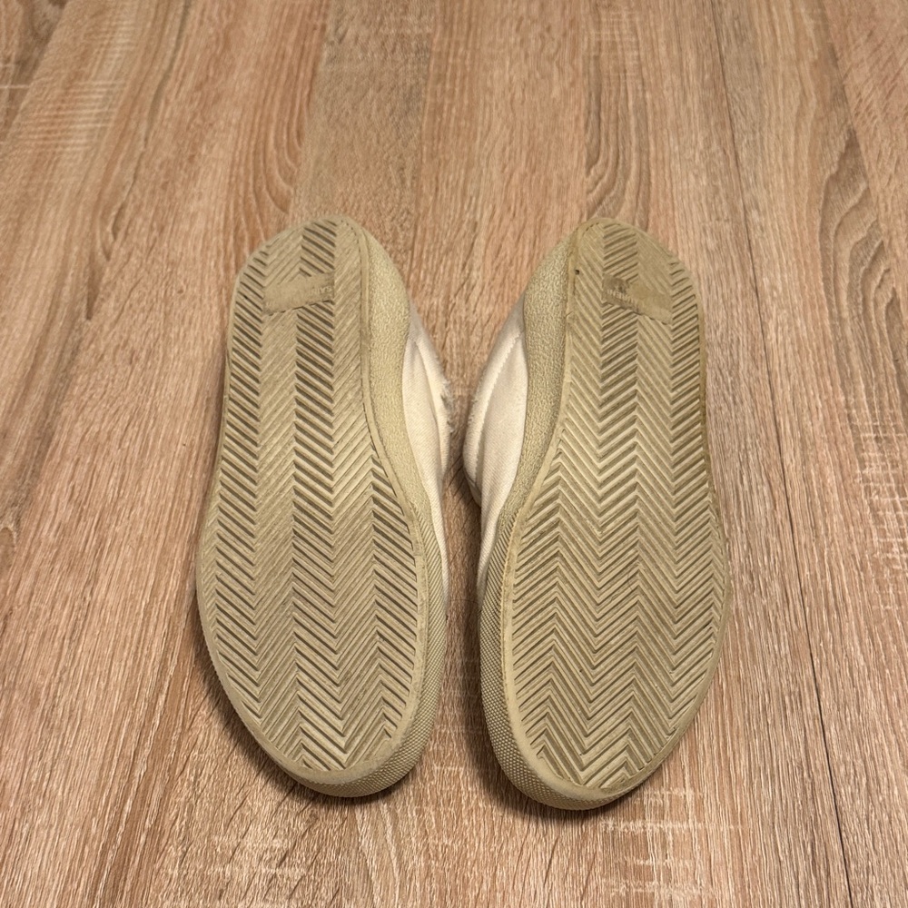 Saint Laurent Cream Sneakers - Picture 6 of 6